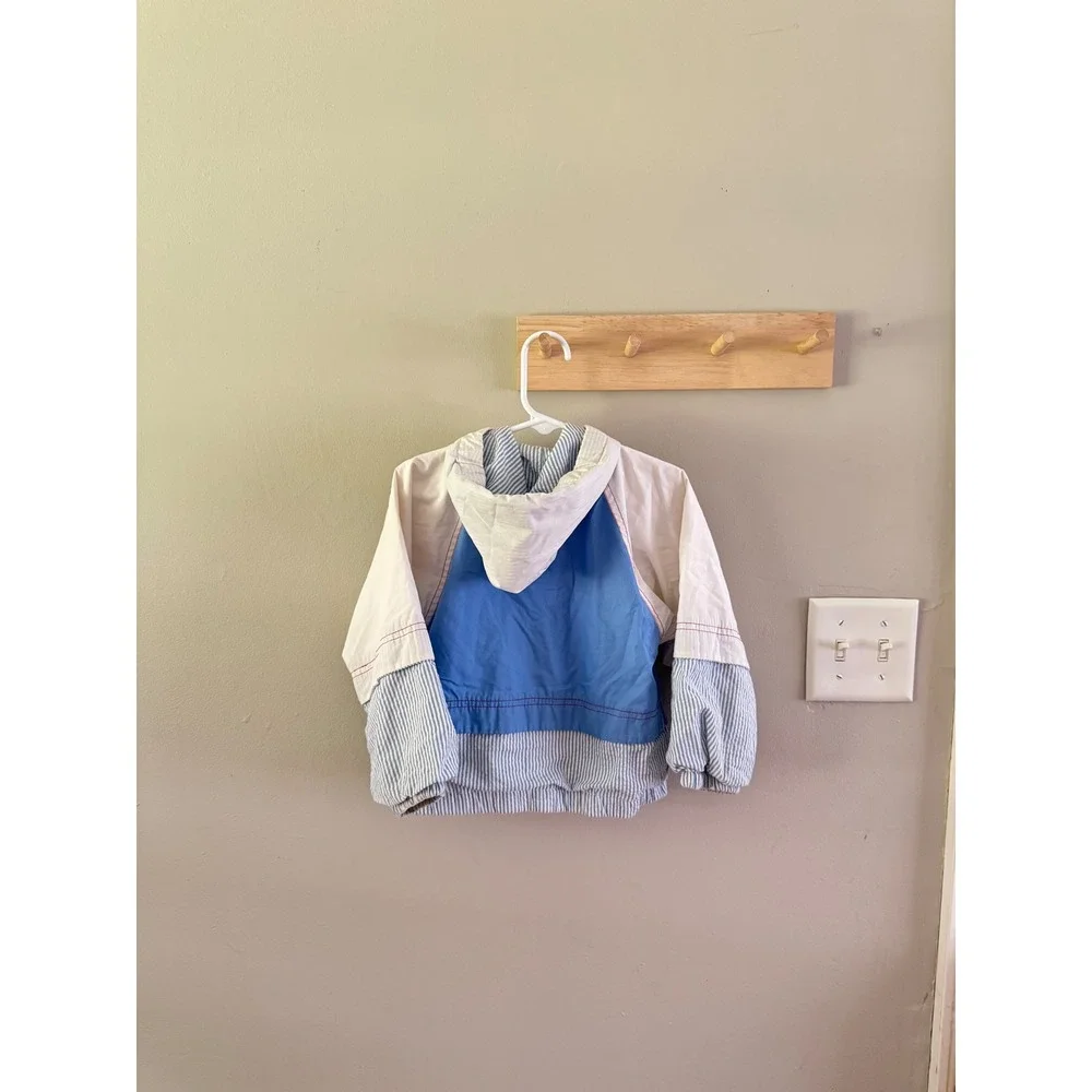 VTG carters 4T windbreaker